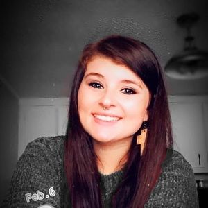 Meet your Posher, Corina